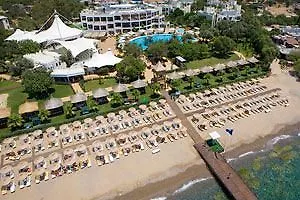 Latanya Park Hotel